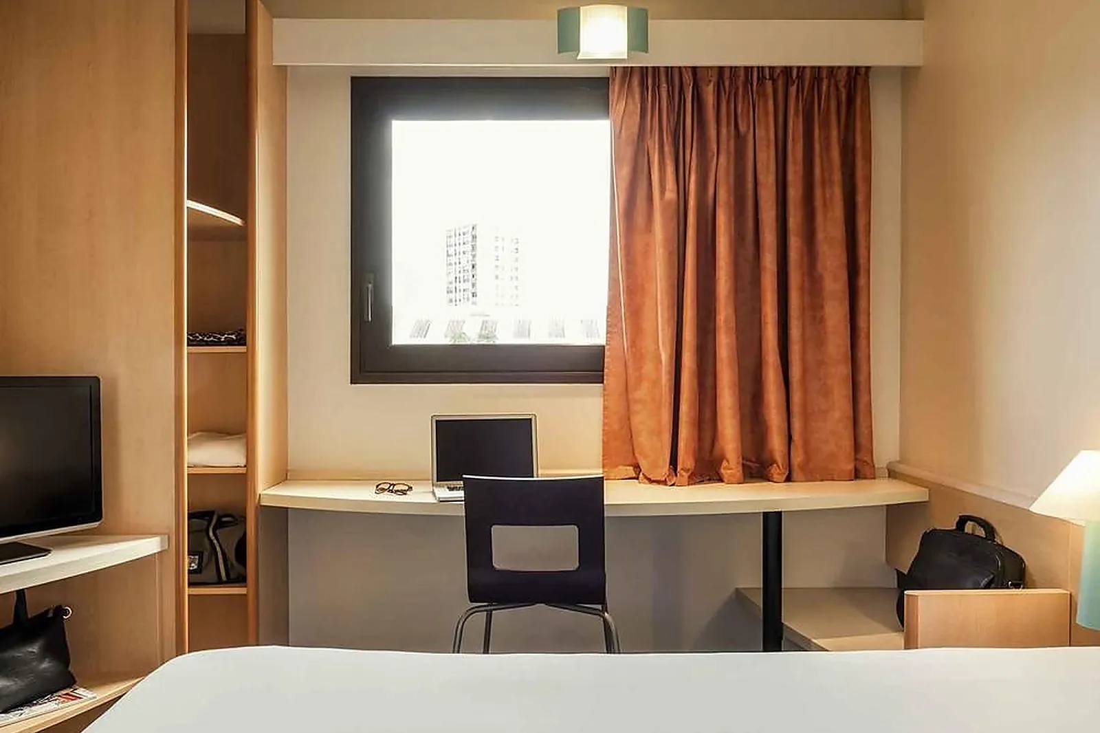 Lieux événementiels, IBIS SAINT-GRATIEN