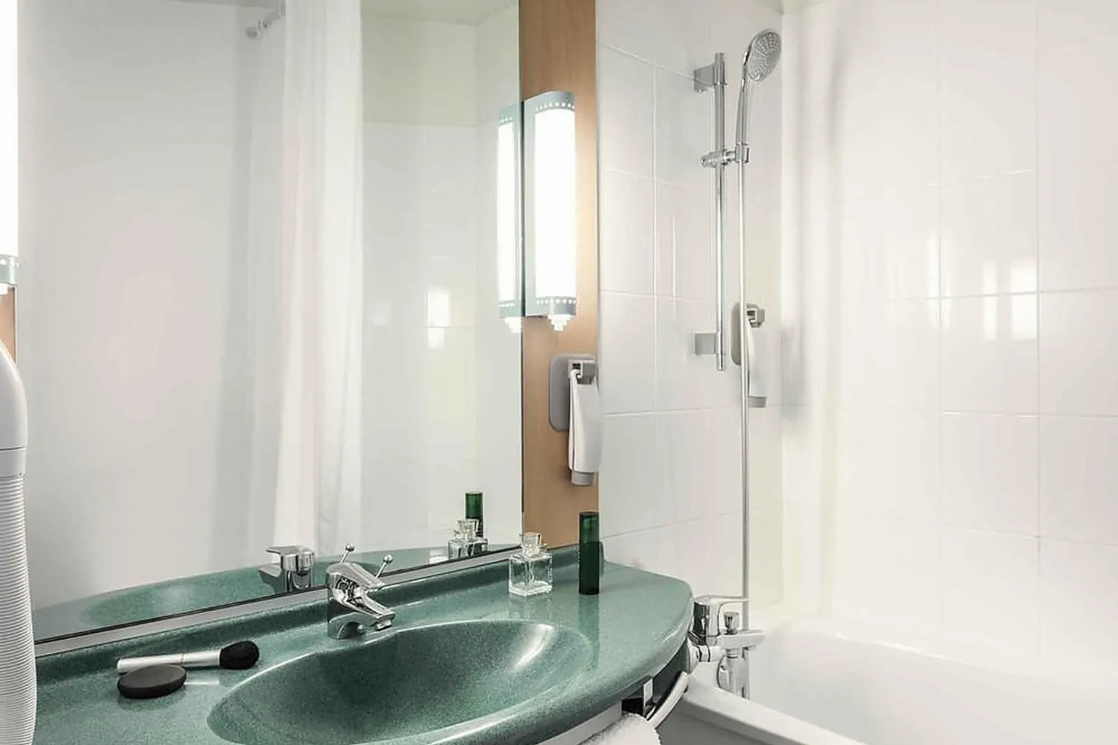 Lieux événementiels, IBIS SAINT-GRATIEN