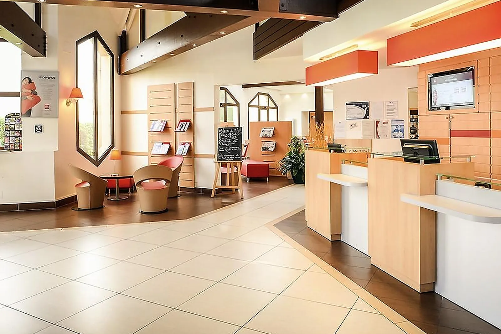 Lieux événementiels, IBIS SAINT-LÔ LA CHEVALERIE