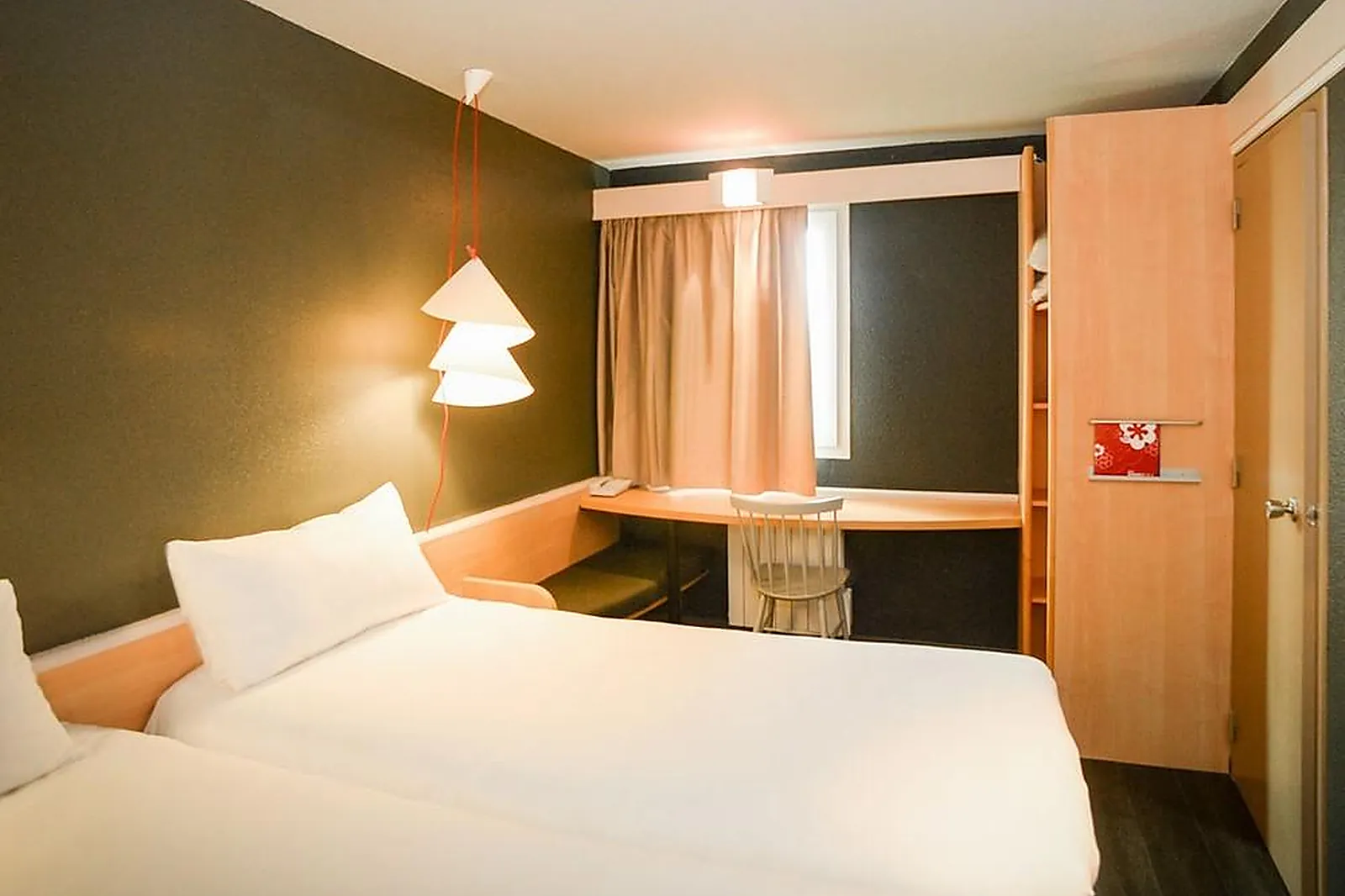 Lieux événementiels, IBIS SAINT-LÔ LA CHEVALERIE