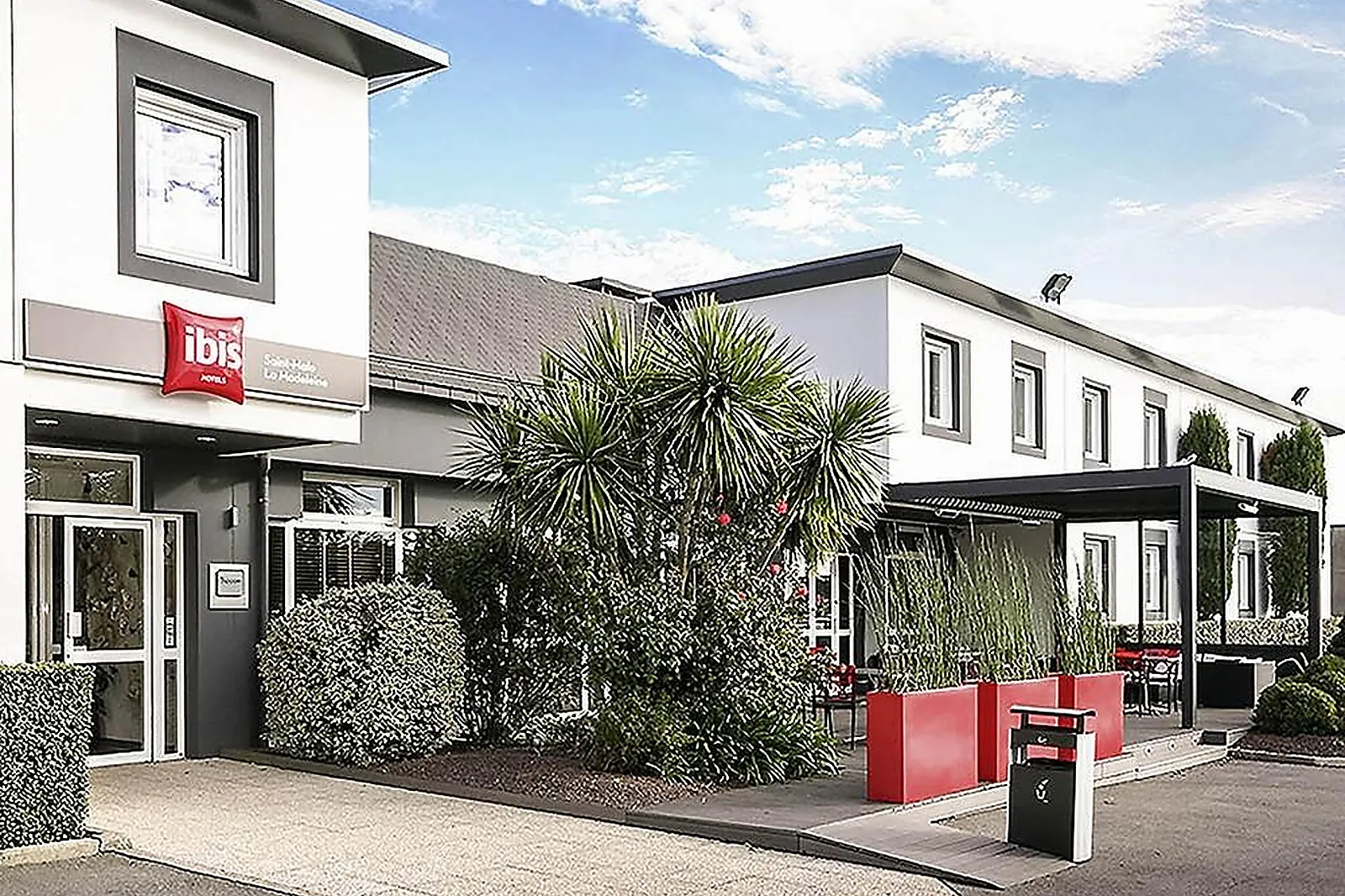 Lieux événementiels, IBIS SAINT MALO LA MADELEINE