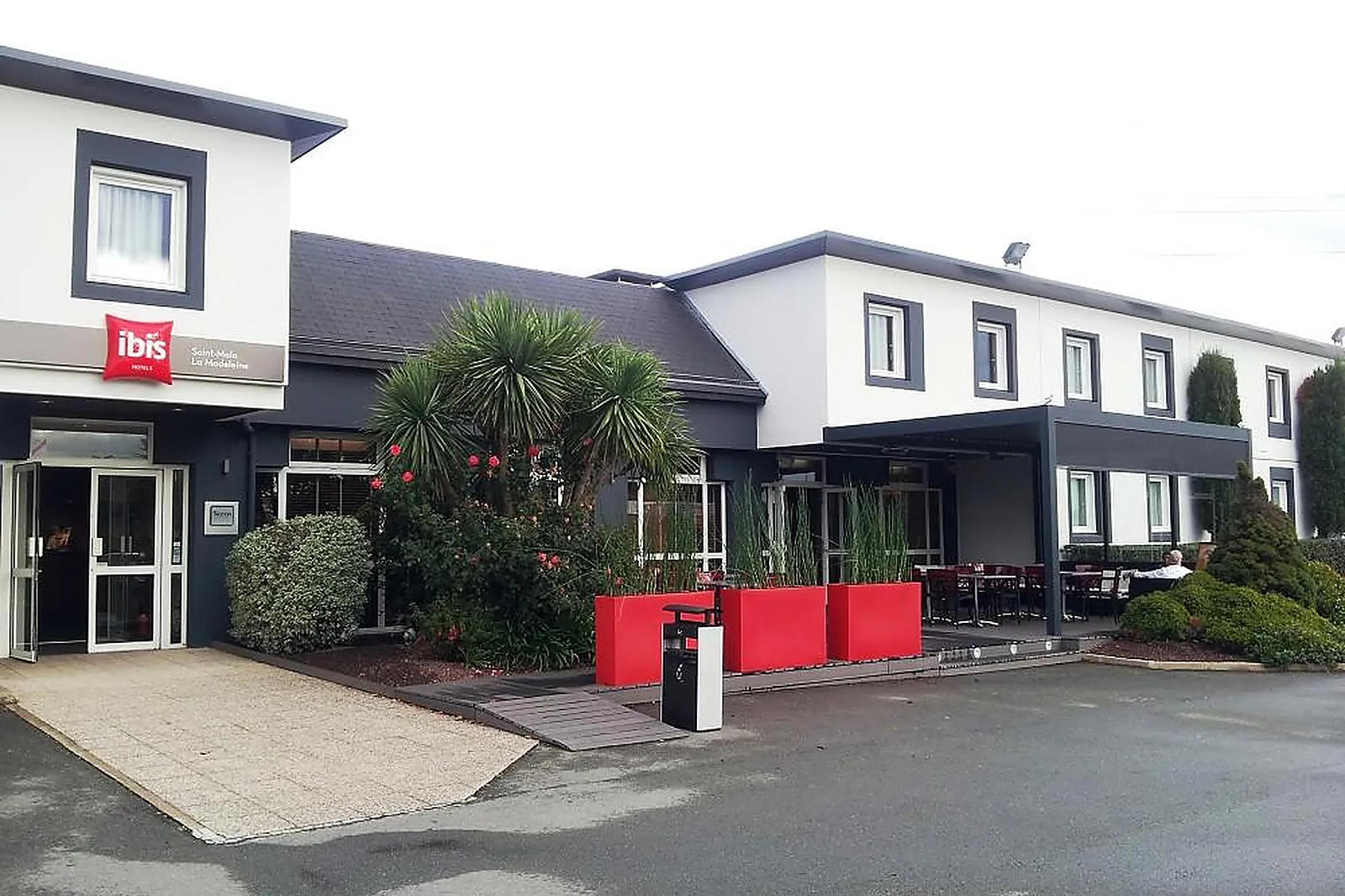 Lieux événementiels, IBIS SAINT MALO LA MADELEINE