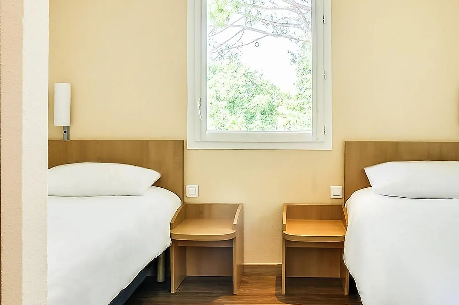 Lieux événementiels, IBIS SALON-DE-PROVENCE SUD