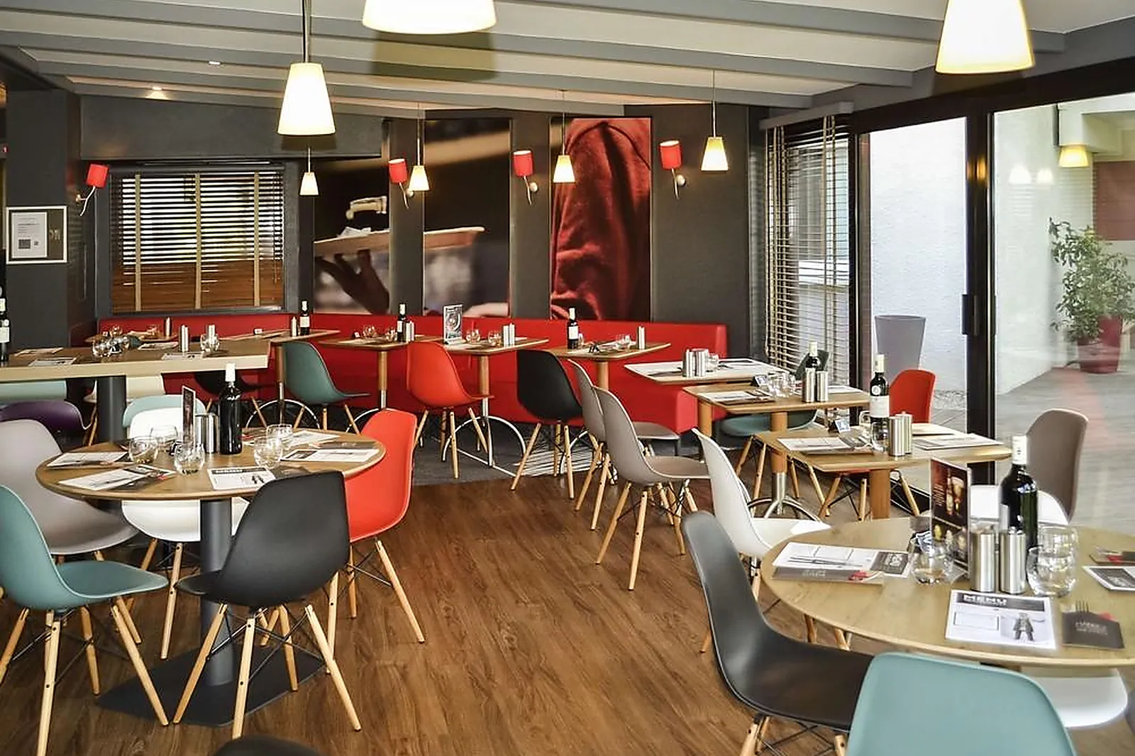 Lieux événementiels, IBIS SALON-DE-PROVENCE SUD