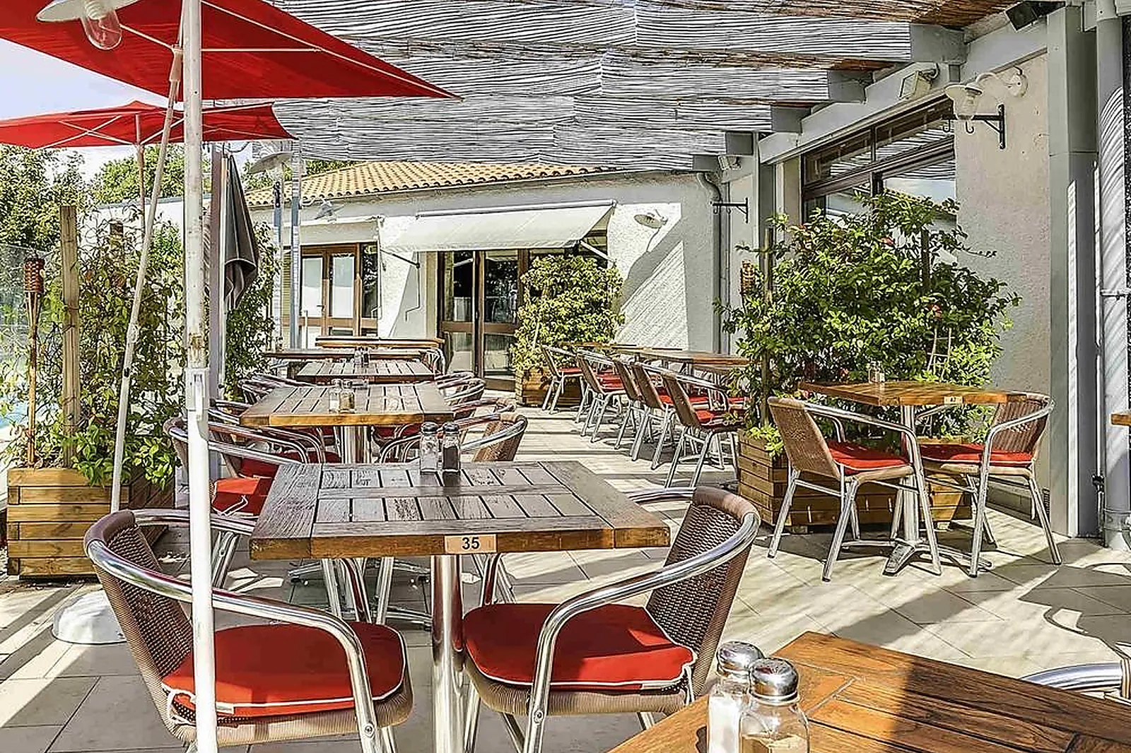 Lieux événementiels, IBIS SALON-DE-PROVENCE SUD