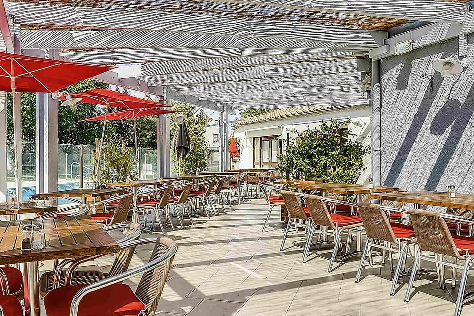 Lieux événementiels, IBIS SALON-DE-PROVENCE SUD