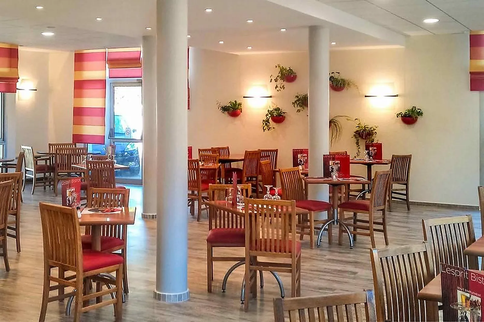 Lieux événementiels, IBIS SETE BALARUC LES BAINS