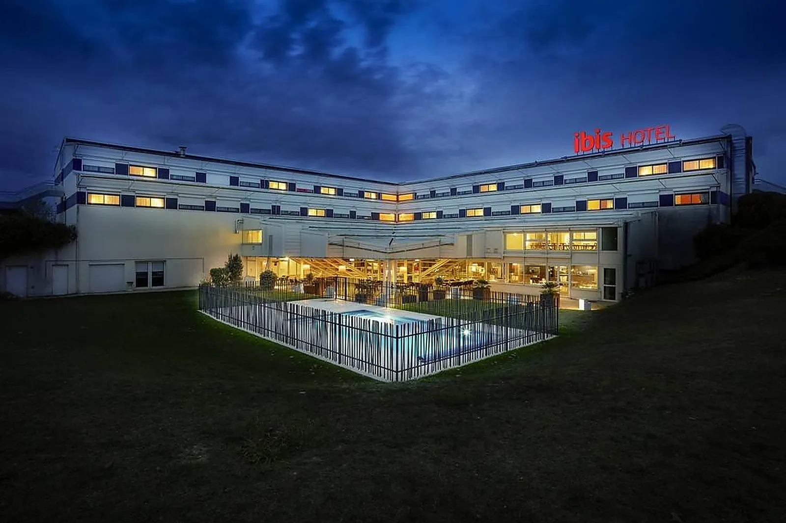 Lieux événementiels, IBIS SITE DU FUTUROSCOPE