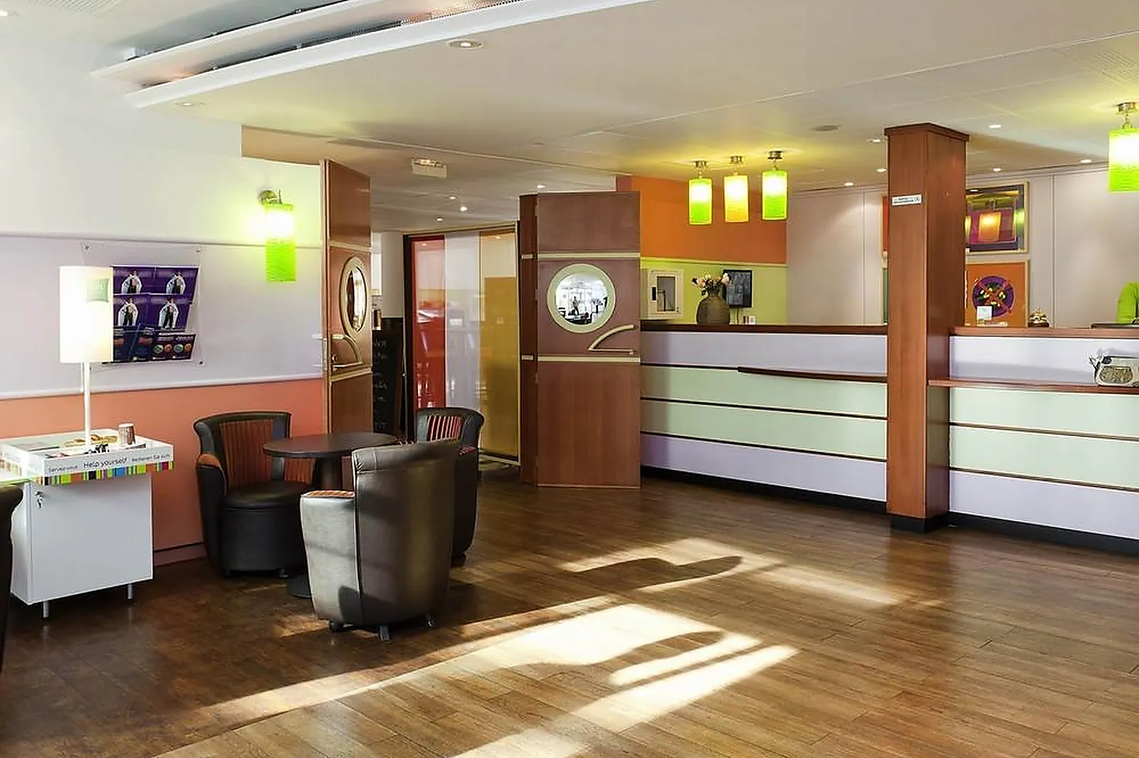 Lieux événementiels, IBIS STYLES ANTIBES