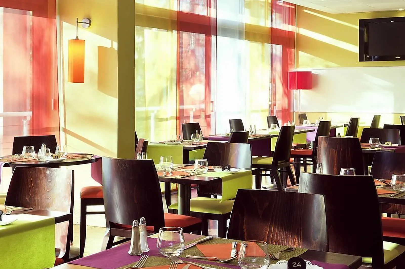 Lieux événementiels, IBIS STYLES ANTIBES