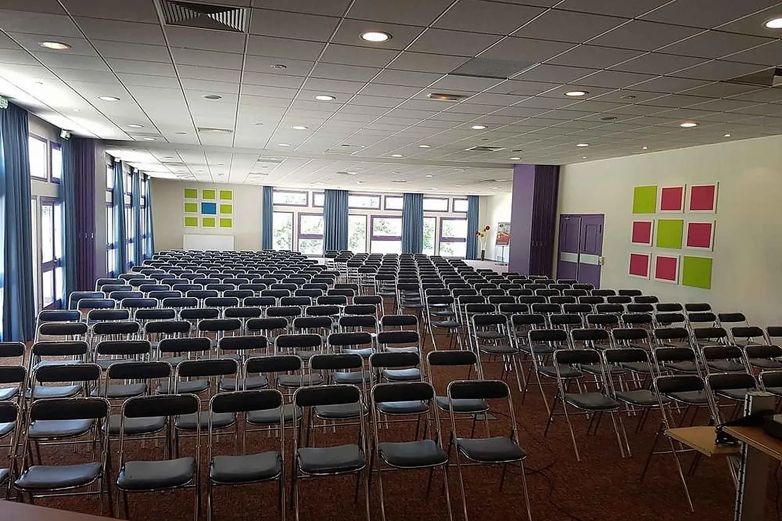 Lieux événementiels, IBIS STYLES ARLES PALAIS DES CONGRÈS