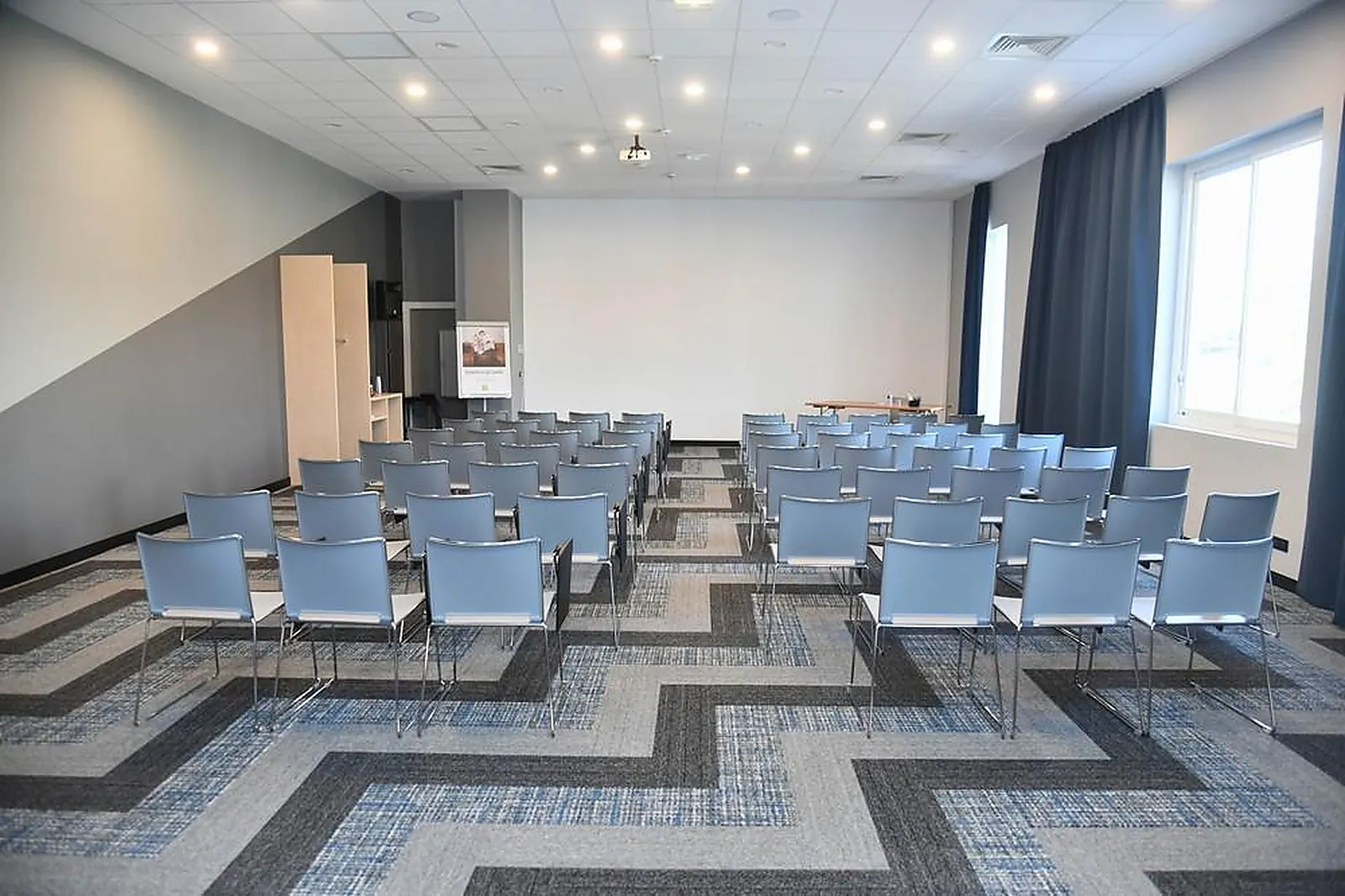 Lieux événementiels, IBIS STYLES AVIGNON SUD