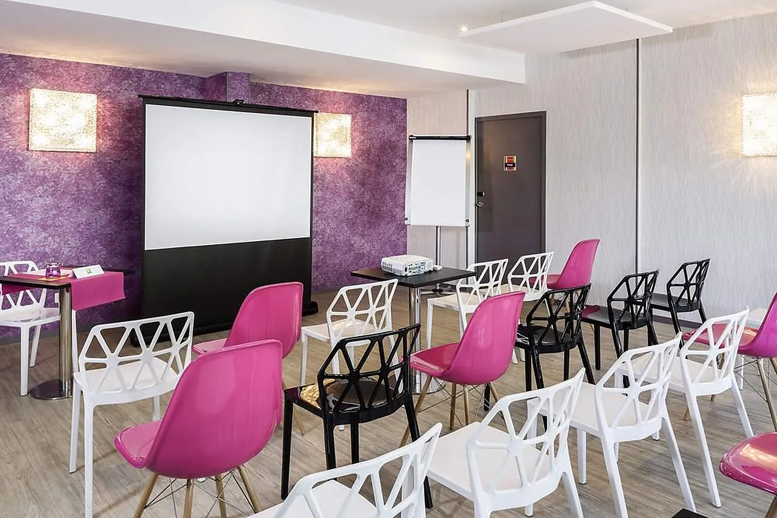 Lieux événementiels, IBIS STYLES BLOIS CENTRE GARE