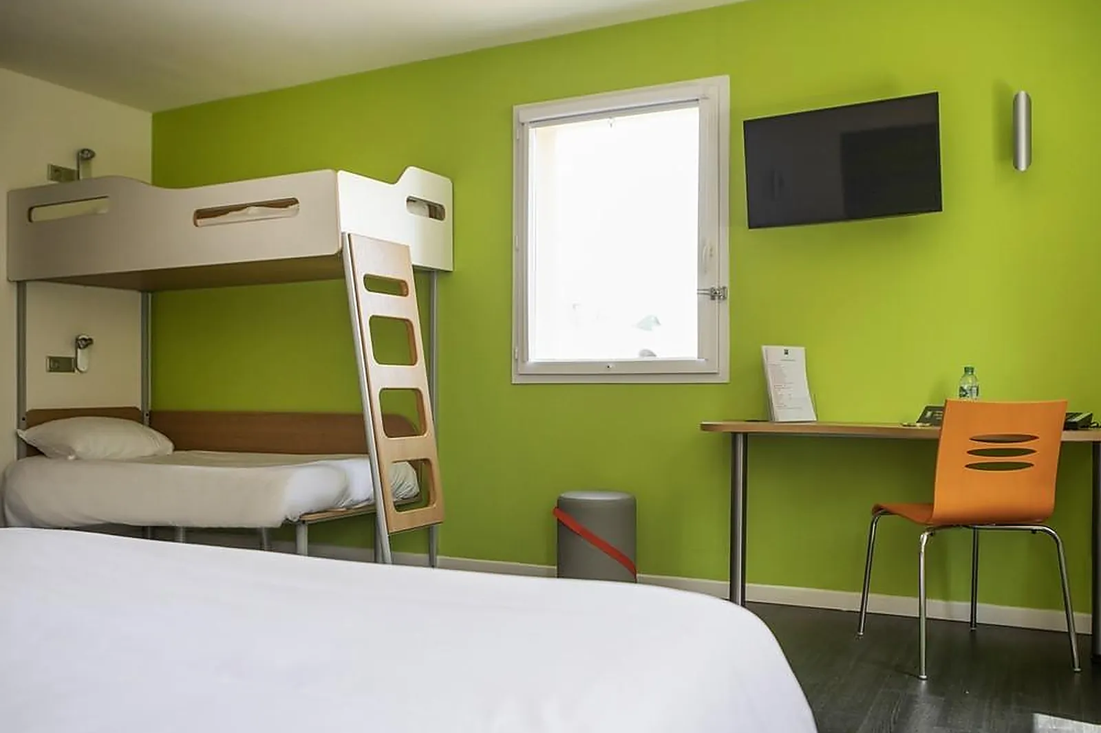 Lieux événementiels, IBIS STYLES BOURBON LANCY