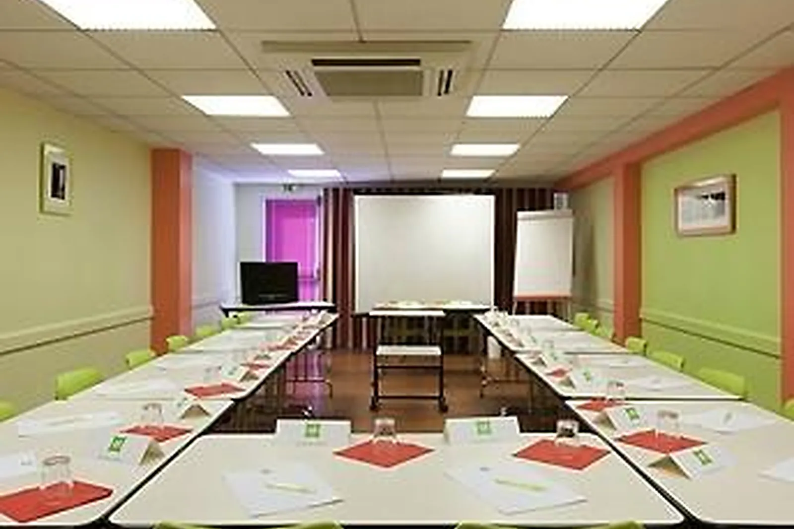 Lieux événementiels, IBIS STYLES BOURG-EN-BRESSE