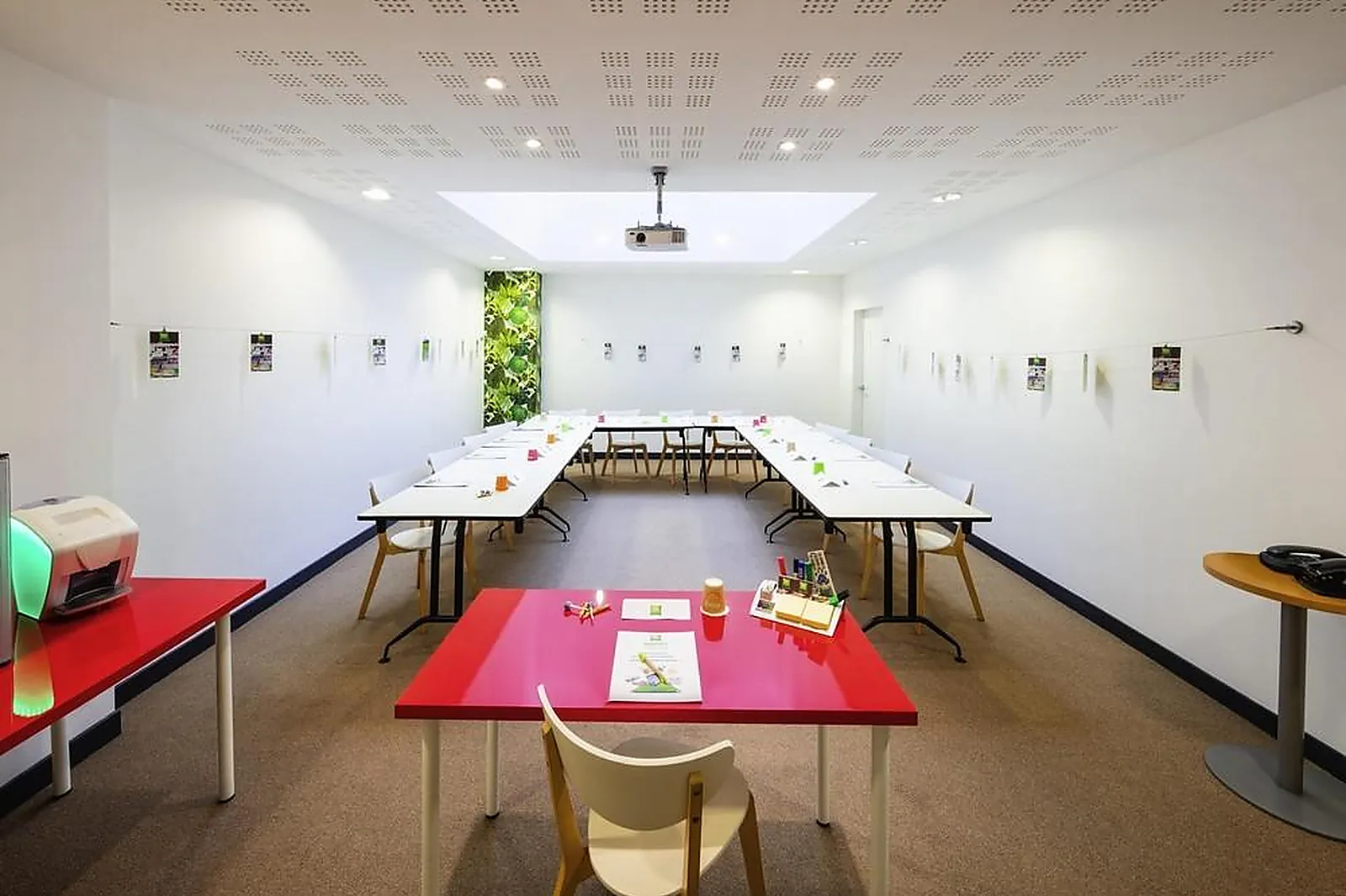 Lieux événementiels, IBIS STYLES CALAIS CENTRE