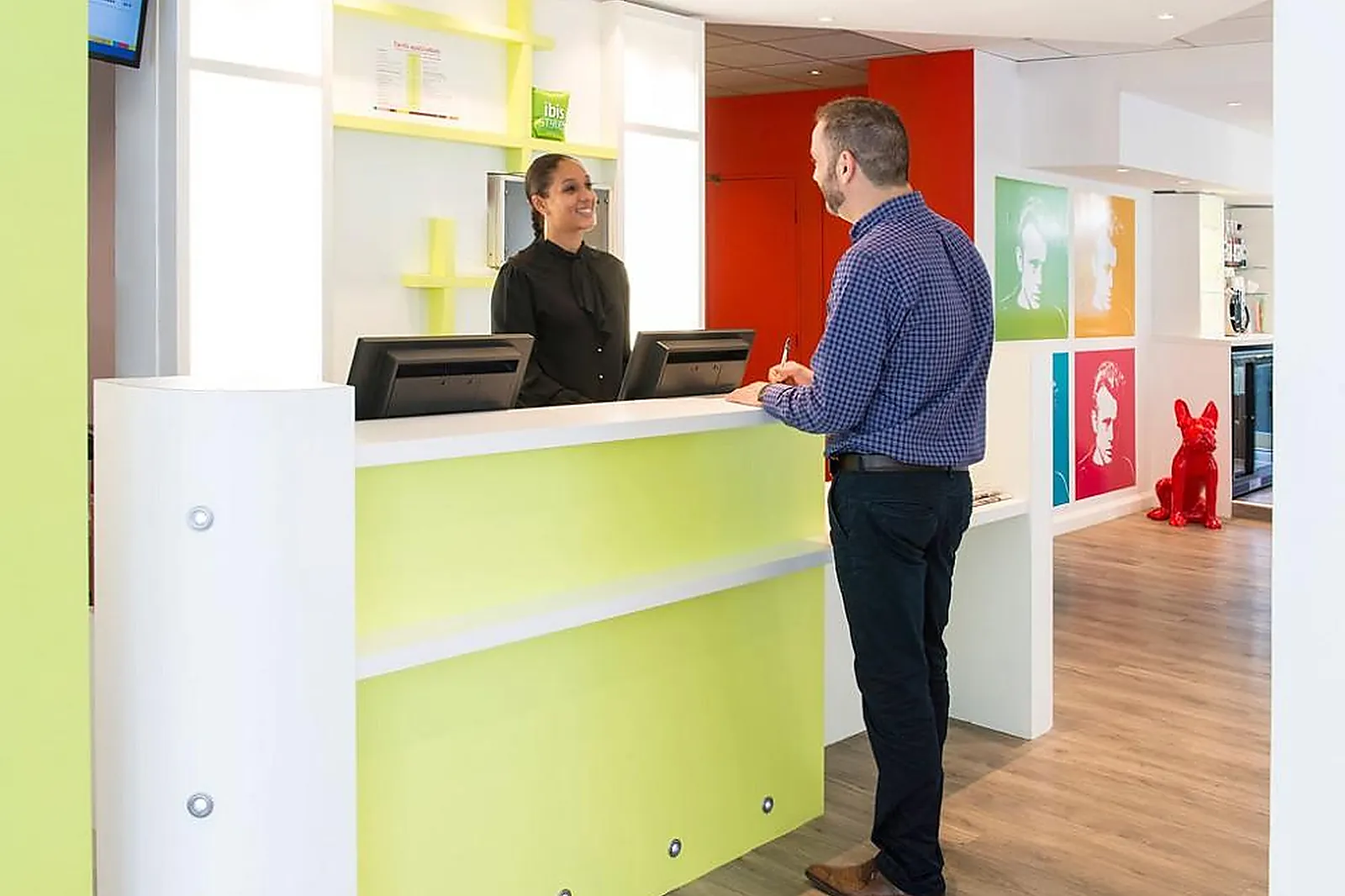 Lieux événementiels, IBIS STYLES CANNES LE CANNET