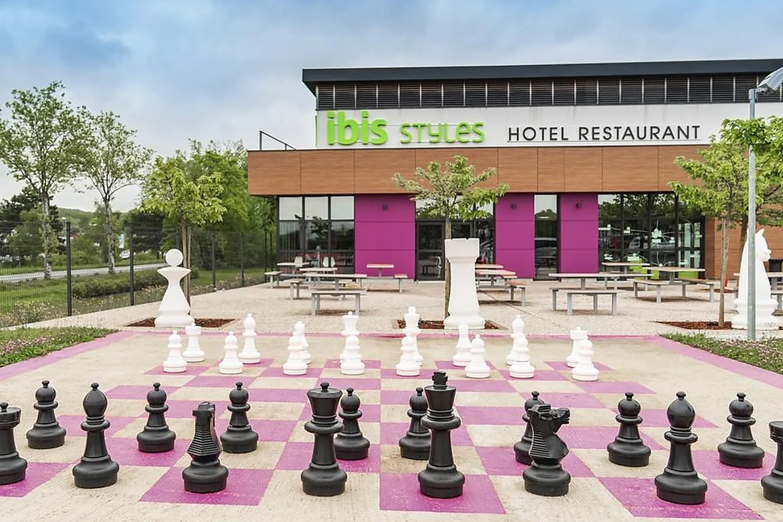 Lieux événementiels, IBIS STYLES CASTRES