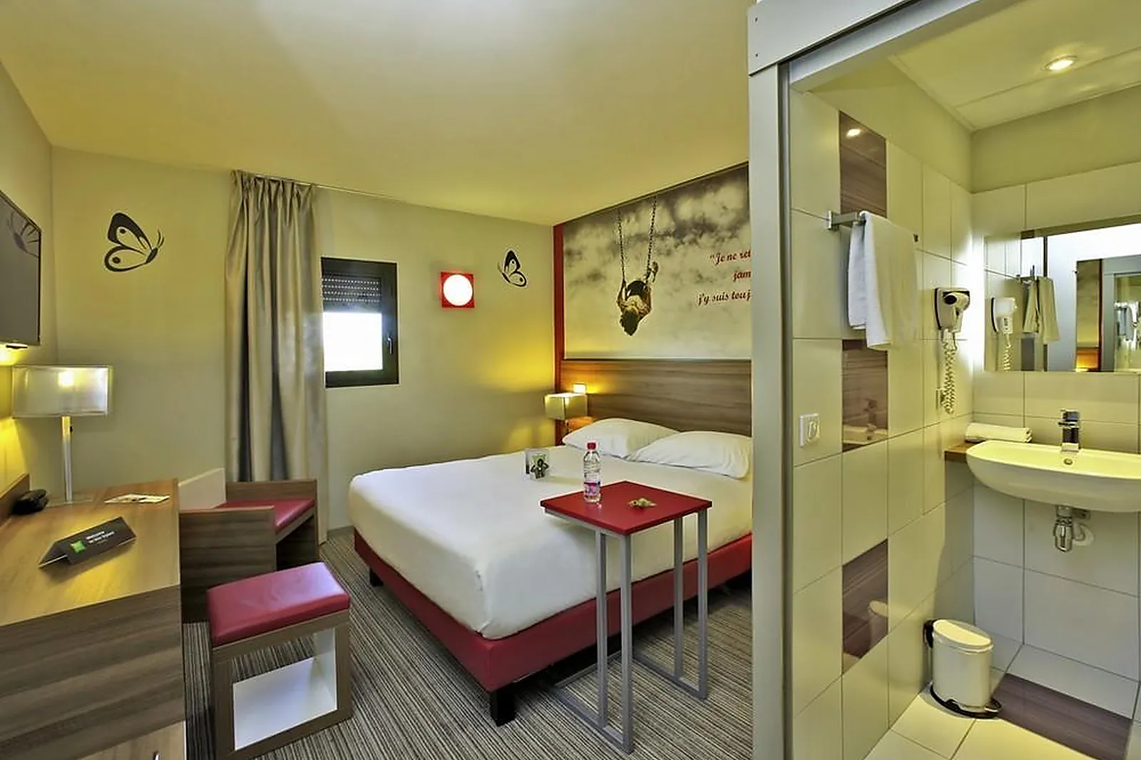 Lieux événementiels, IBIS STYLES CASTRES