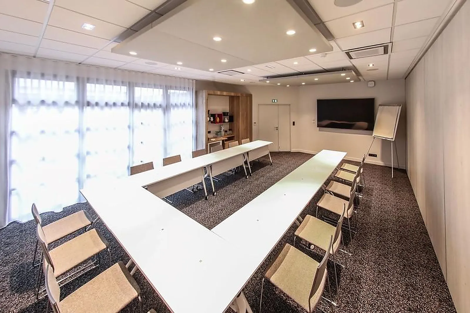 Lieux événementiels, IBIS STYLES CLERMONT-FERRAND RÉPUBLIQUE