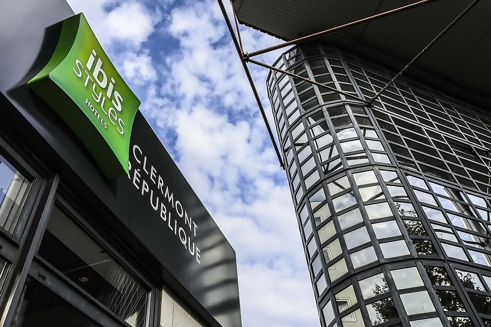 Lieux événementiels, IBIS STYLES CLERMONT-FERRAND RÉPUBLIQUE