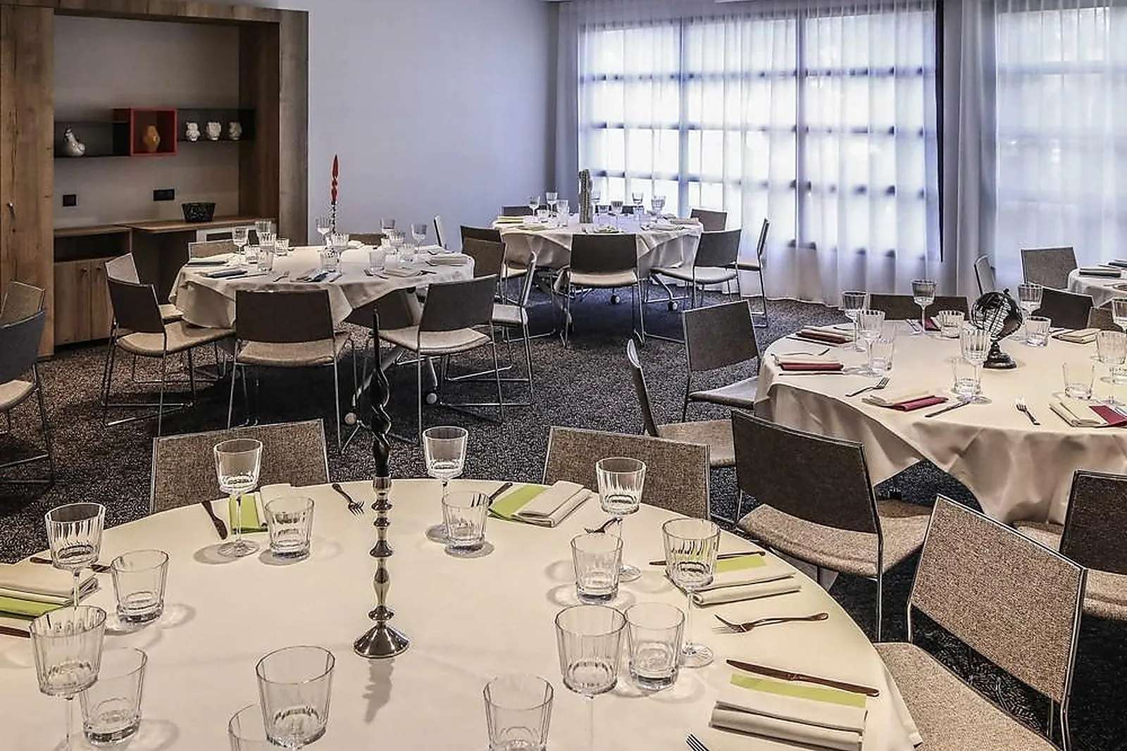 Lieux événementiels, IBIS STYLES CLERMONT-FERRAND RÉPUBLIQUE