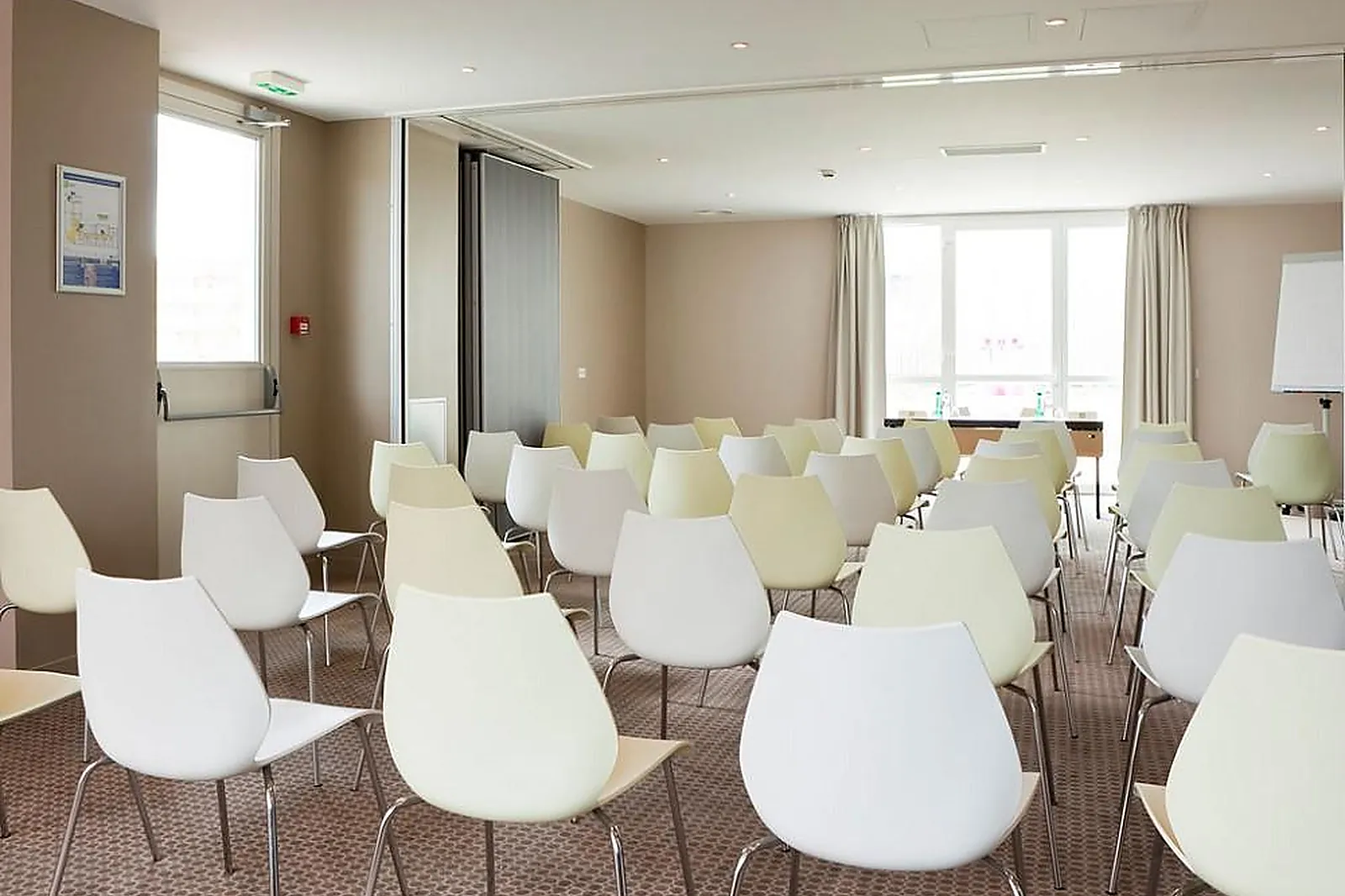 Lieux événementiels, IBIS STYLES COMPIÈGNE