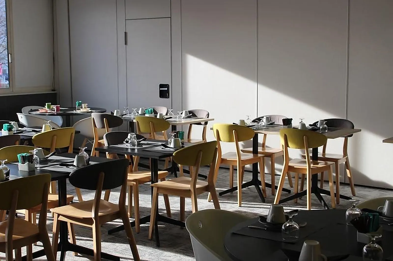 Lieux événementiels, IBIS STYLES CROLLES GRENOBLE A41