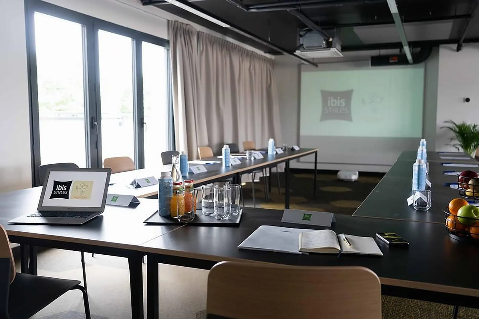 Lieux événementiels, IBIS STYLES DREUX CENTRE GARE