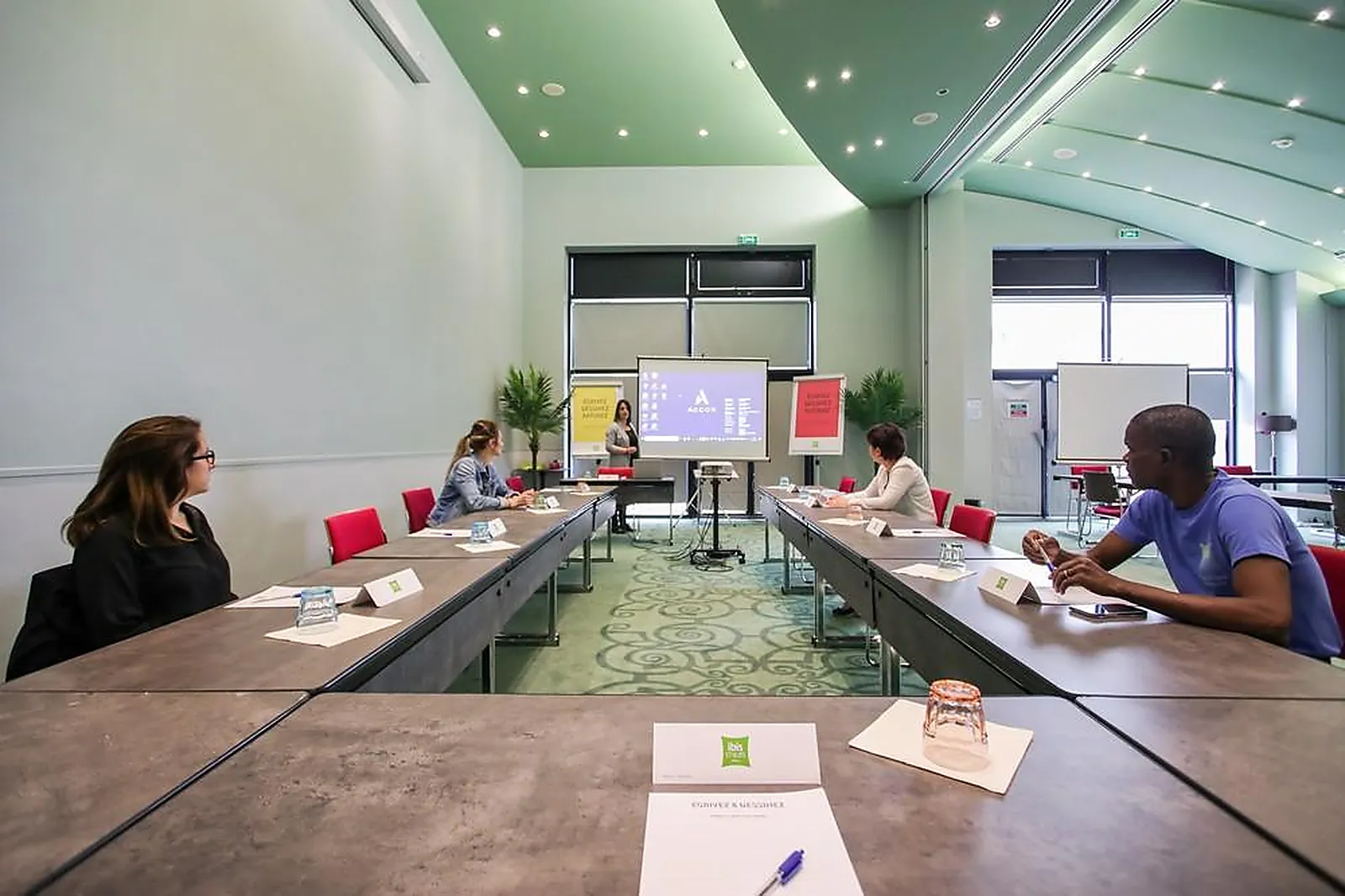 Lieux événementiels, IBIS STYLES EVRY COURCOURONNES