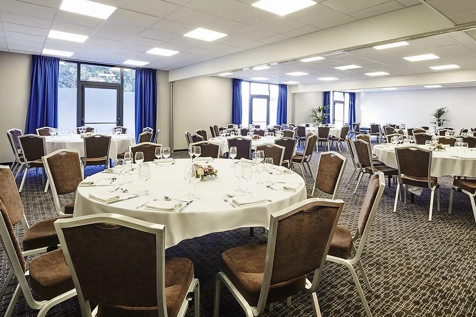 Lieux événementiels, IBIS STYLES EVRY LISSES