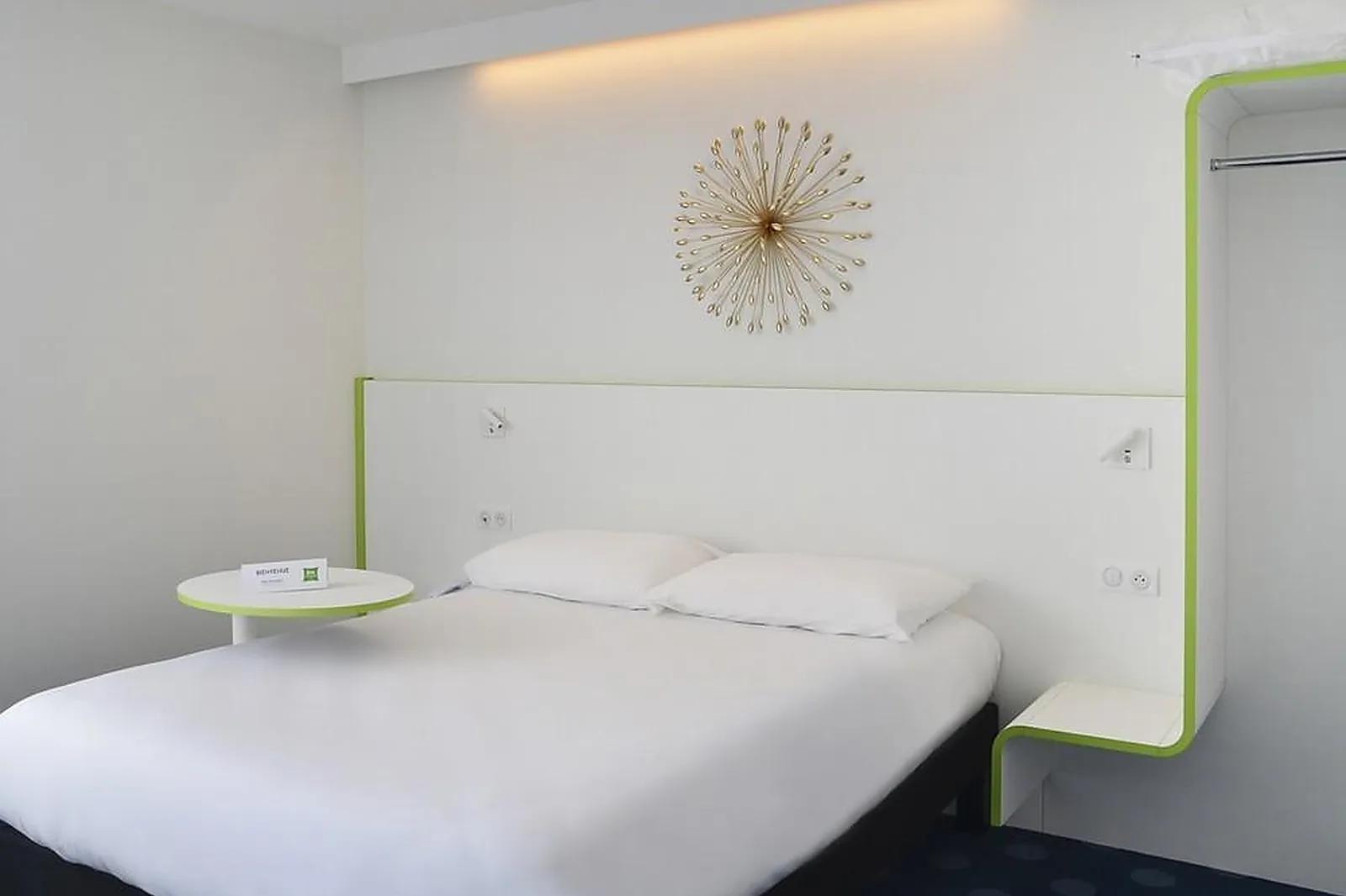 Lieux événementiels, IBIS STYLES FOUGÈRES