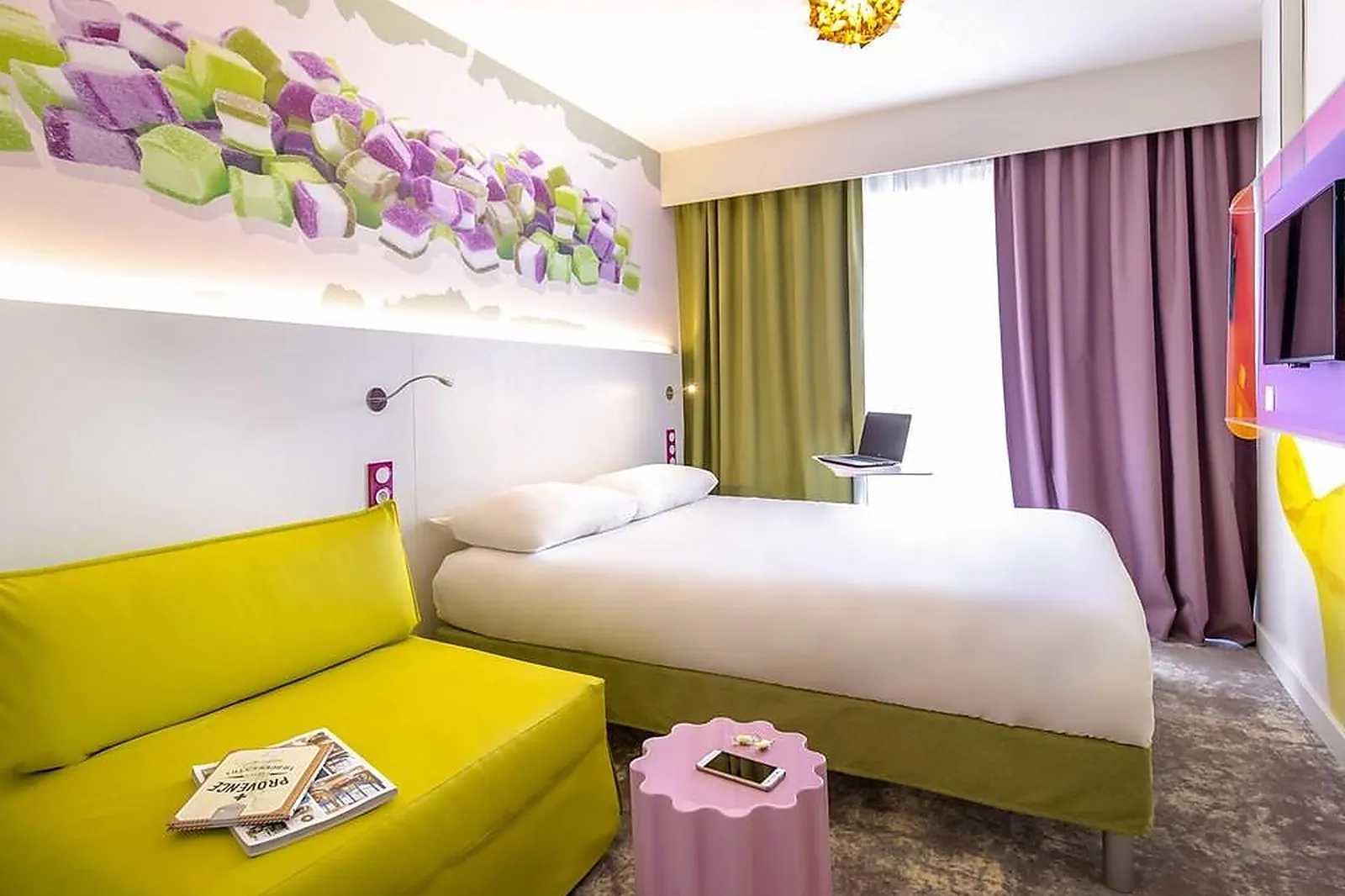 Lieux événementiels, IBIS STYLES FRÉJUS SAINT-RAPHAËL