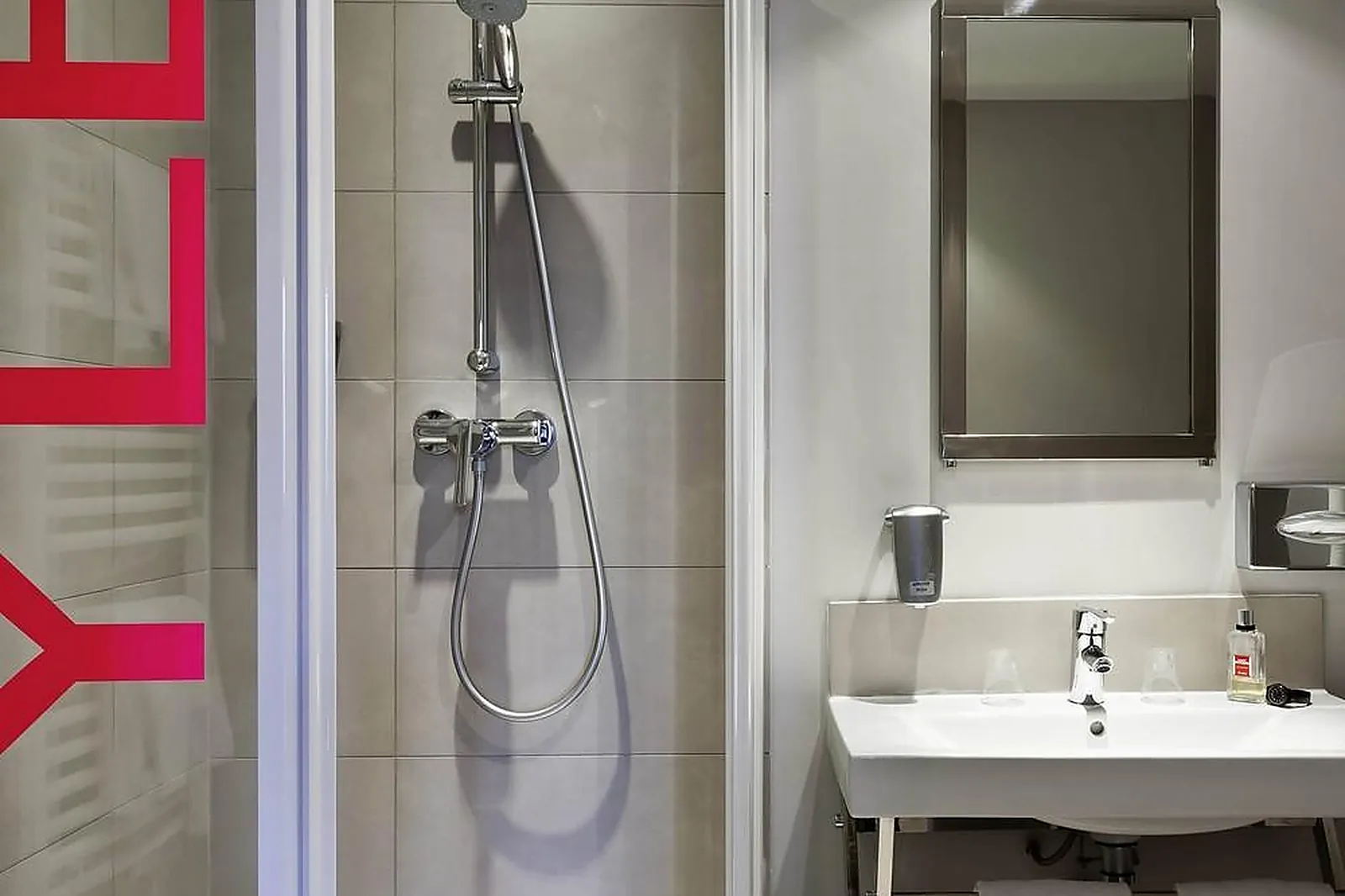 Lieux événementiels, IBIS STYLES JUAN-LES-PINS