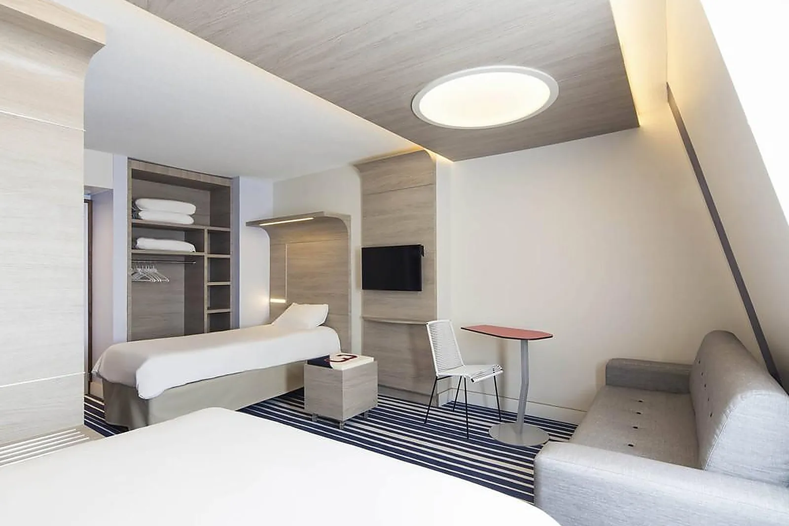 Lieux événementiels, IBIS STYLES LA ROCHELLE CENTRE