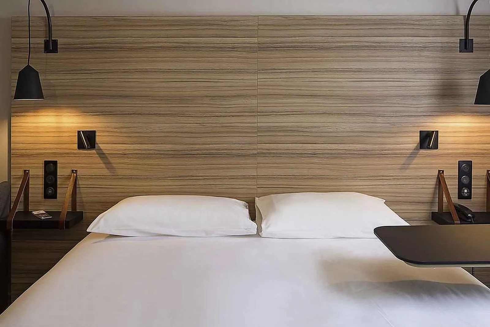 Lieux événementiels, IBIS STYLES LAVAL CENTRE GARE