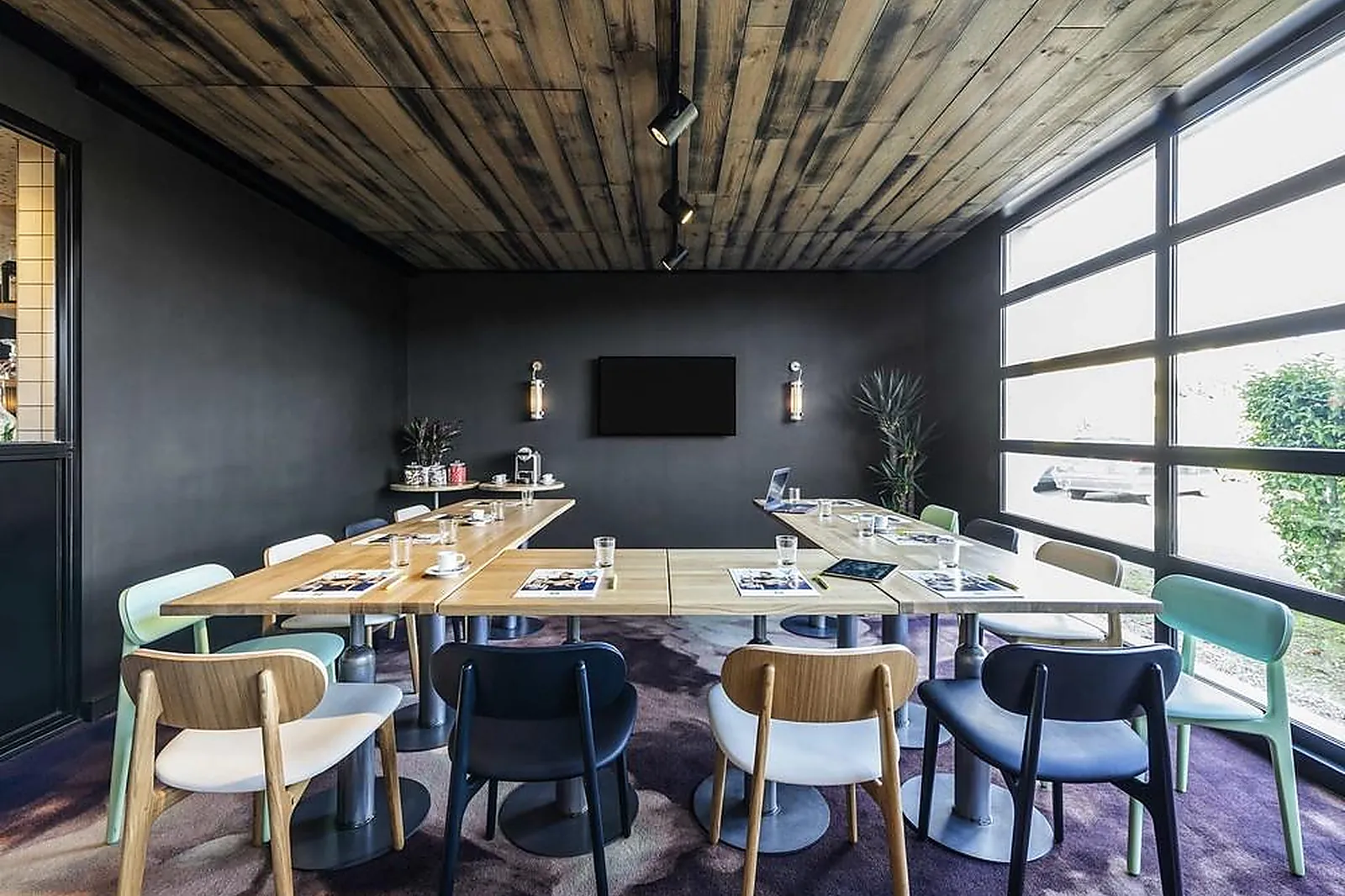 Lieux événementiels, IBIS STYLES LYON MEYZIEU STADIUM OLYMPIQUE