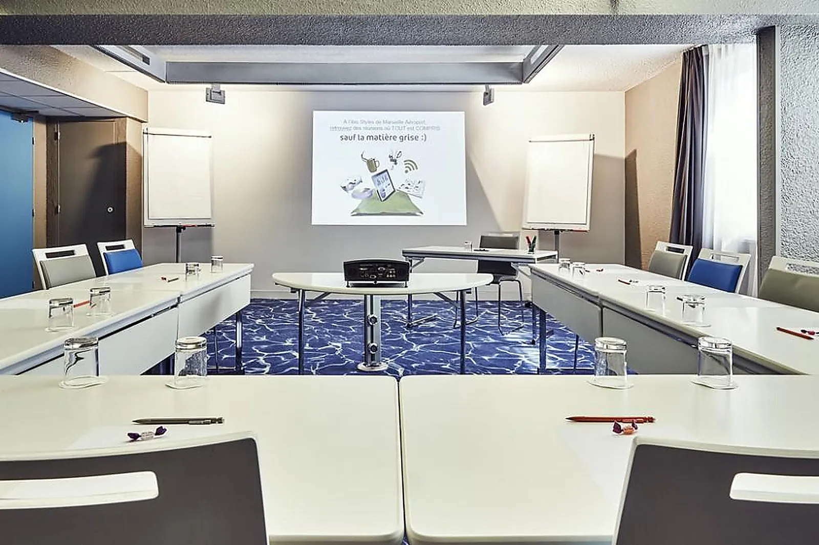 Lieux événementiels, IBIS STYLES MARSEILLE AÉROPORT