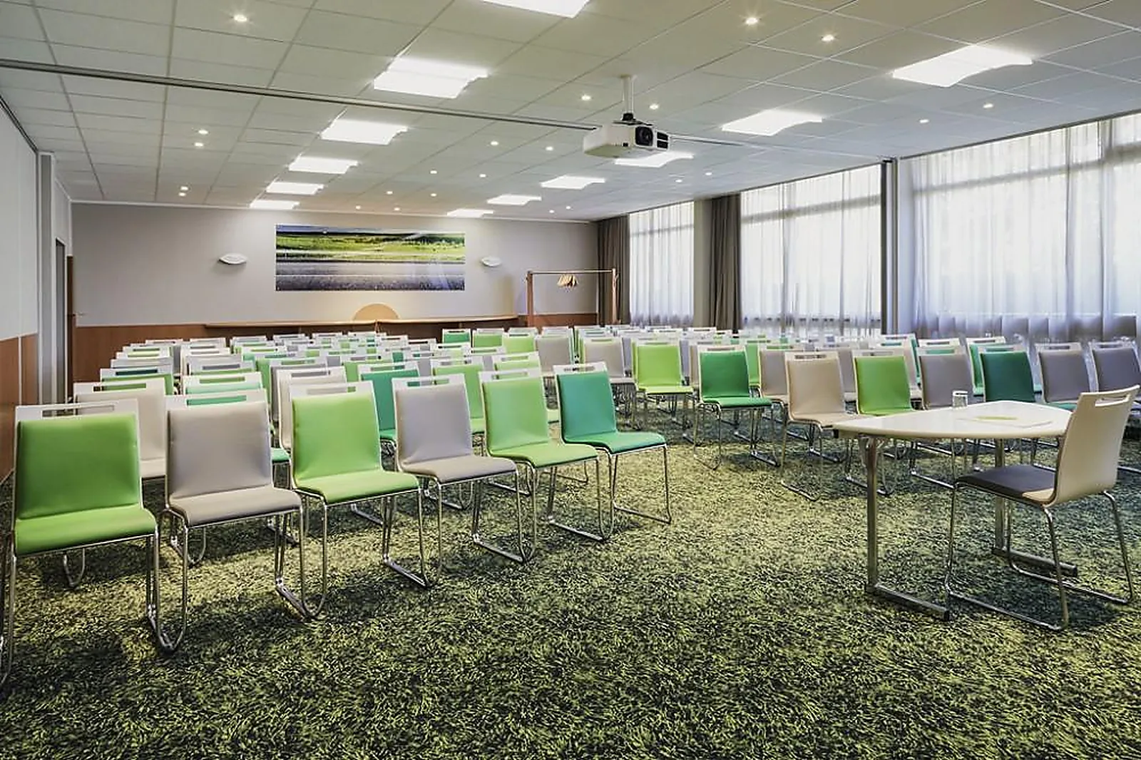 Lieux événementiels, IBIS STYLES MARSEILLE AÉROPORT