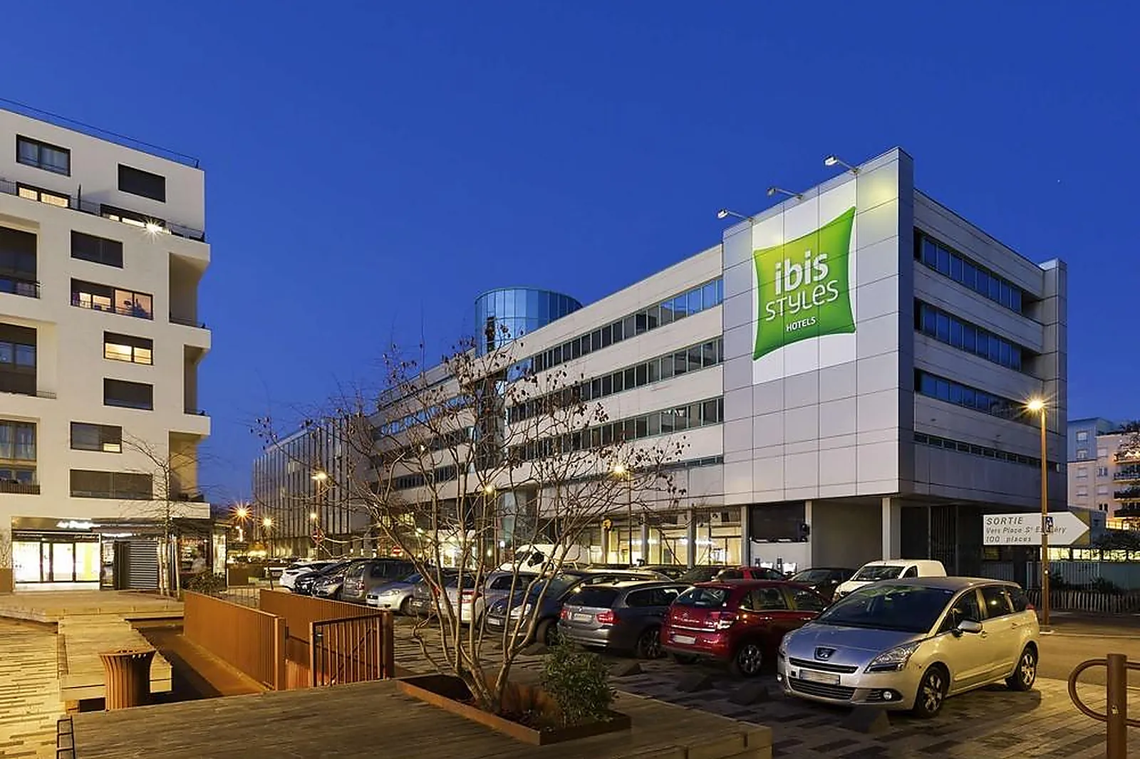 Lieux événementiels, IBIS STYLES MASSY OPÉRA
