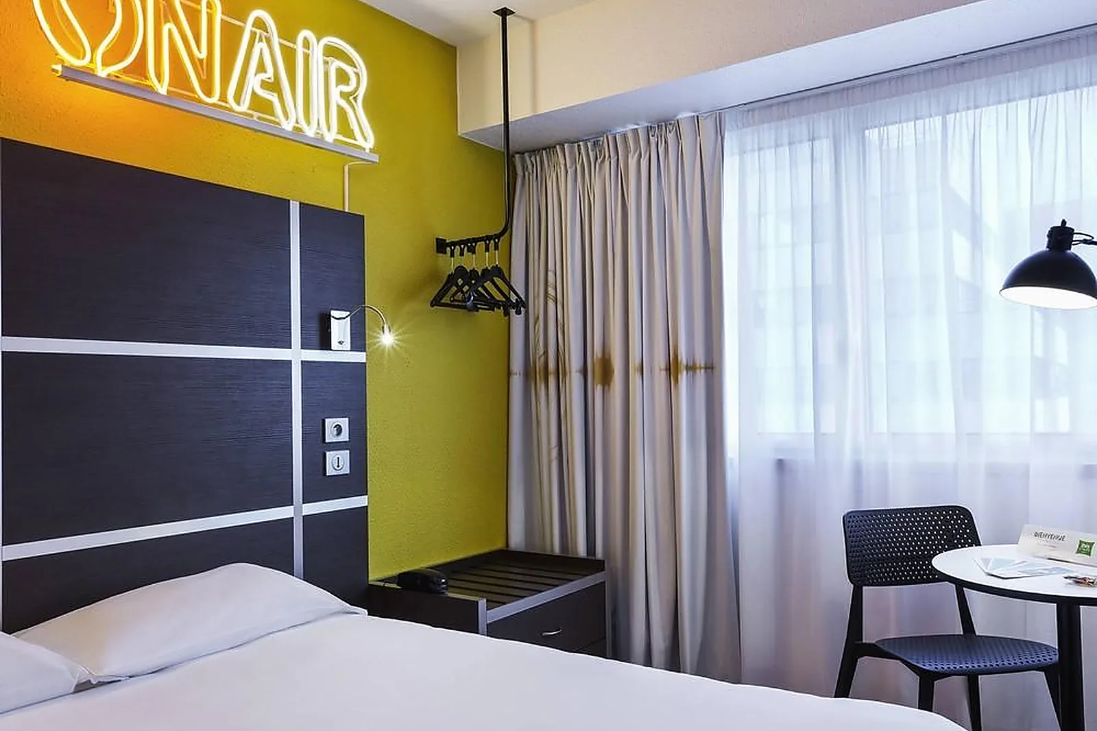 Lieux événementiels, IBIS STYLES MASSY OPÉRA