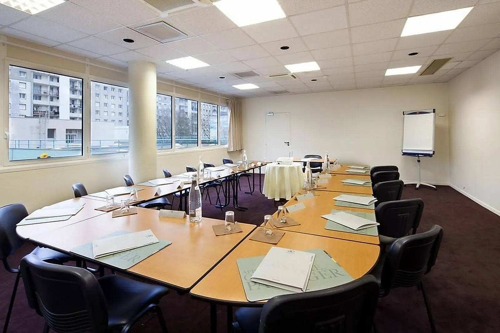 Lieux événementiels, IBIS STYLES MASSY OPÉRA