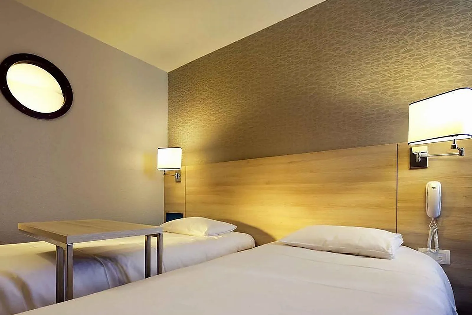 Lieux événementiels, IBIS STYLES OUISTREHAM