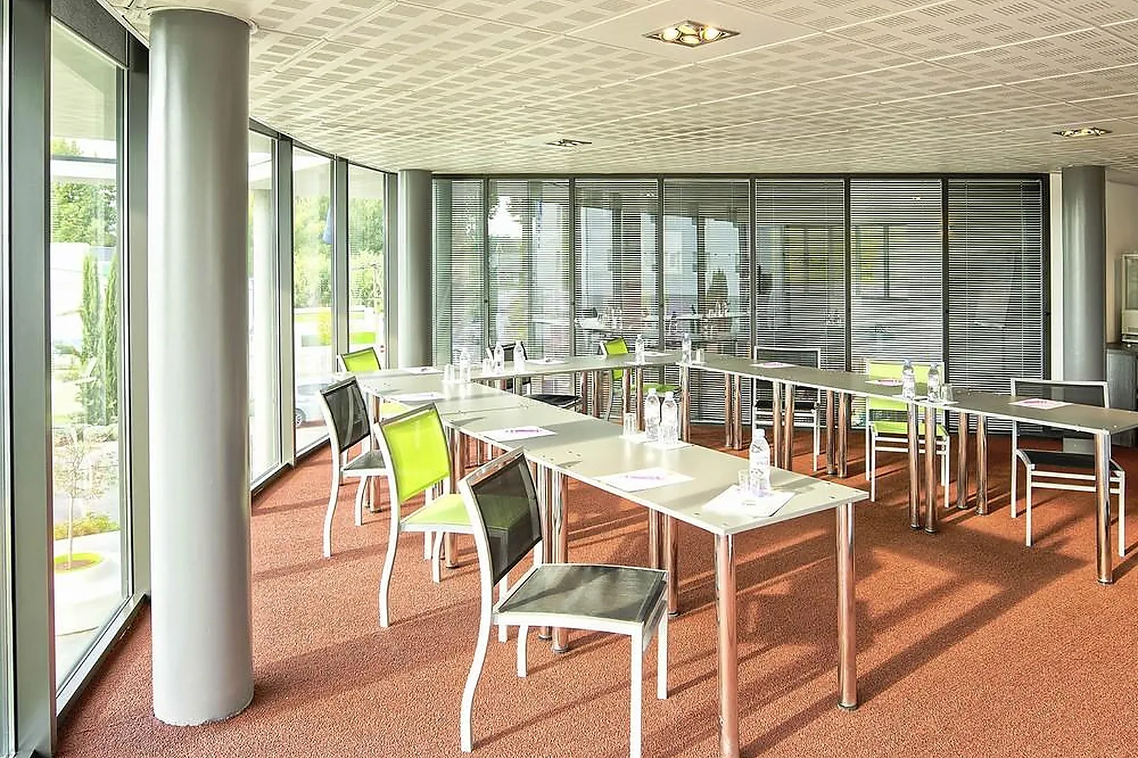 Lieux événementiels, IBIS STYLES PERTUIS