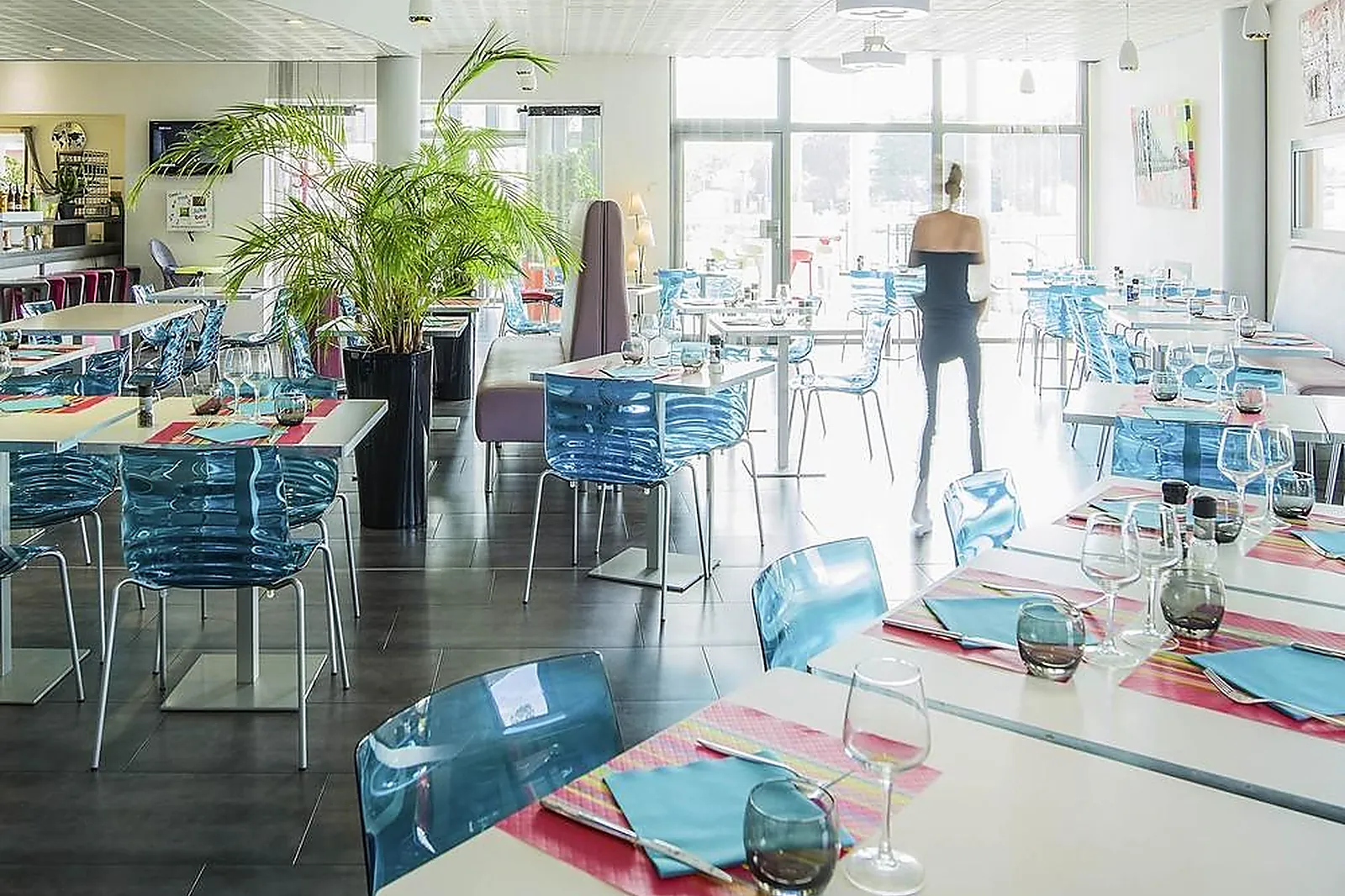 Lieux événementiels, IBIS STYLES PERTUIS