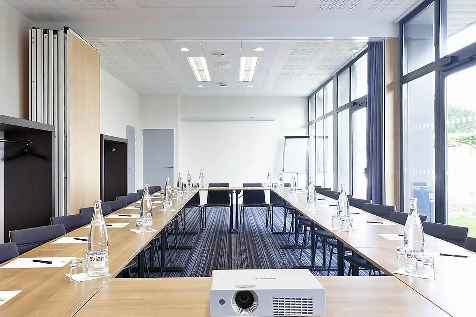 Lieux événementiels, IBIS STYLES QUIBERON CENTRE