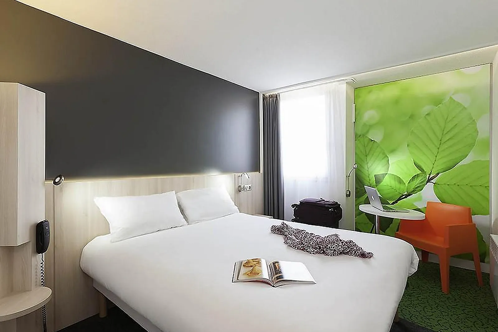 Lieux événementiels, IBIS STYLES REIMS CENTRE CATHÉDRALE