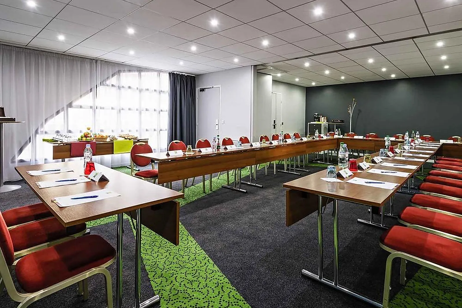 Lieux événementiels, IBIS STYLES REIMS CENTRE CATHÉDRALE