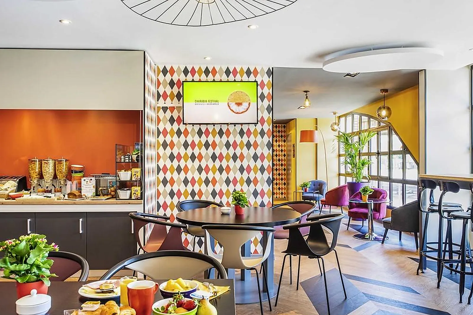 Lieux événementiels, IBIS STYLES REIMS CENTRE CATHÉDRALE