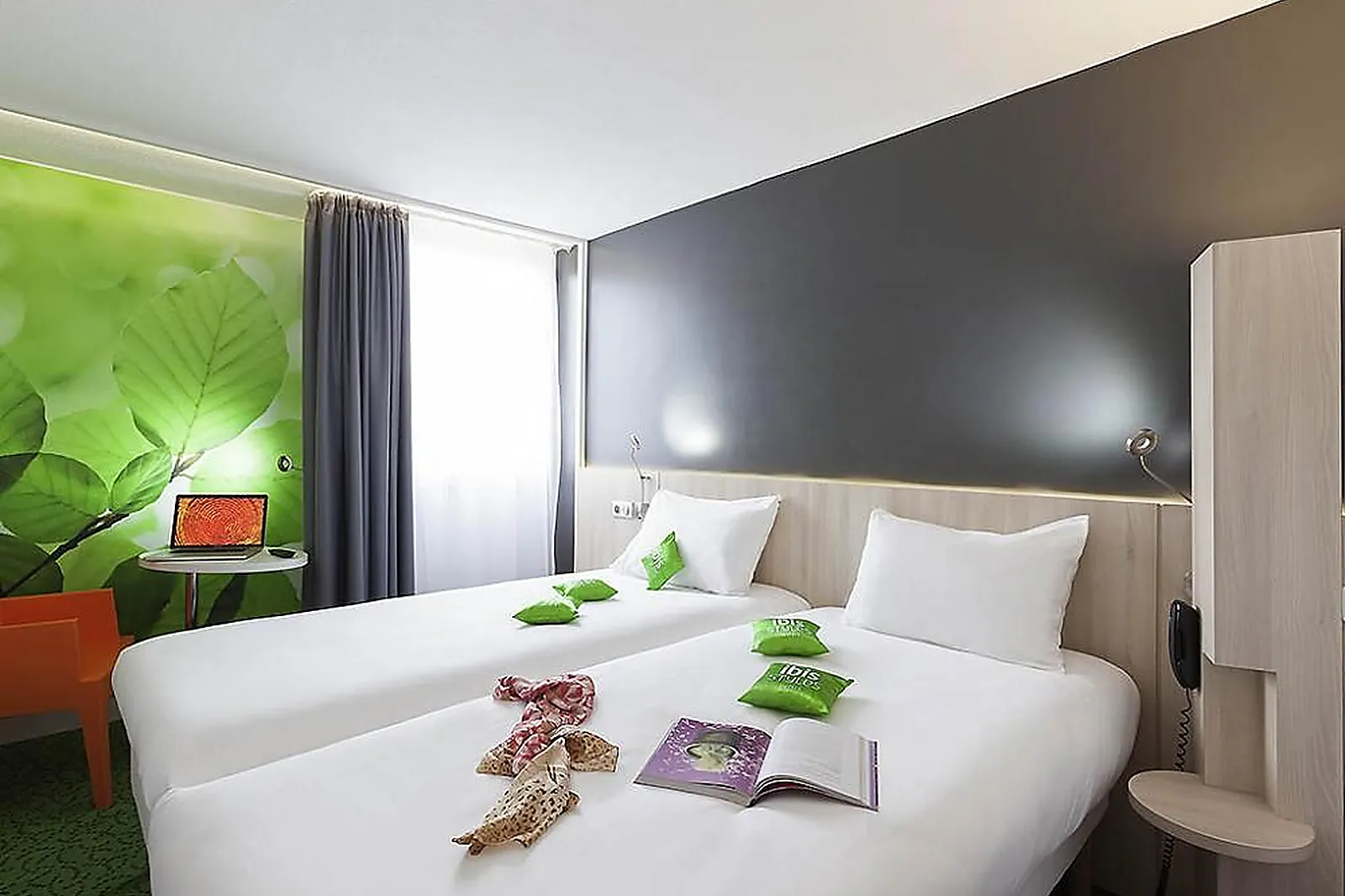 Lieux événementiels, IBIS STYLES REIMS CENTRE CATHÉDRALE